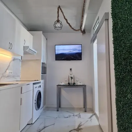公寓 Casas De Micaela-atico Con Terraza O Cueva Con Piscina 圣克鲁斯-德特内里费